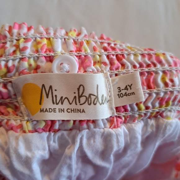 Mini Boden girls size 3-4 years, Floral print adjustable strap, lined, EUC - Picture 2 of 10